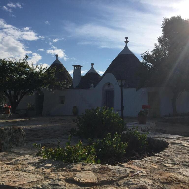 Chateaux Des Trulli سان ميكيلي سالنتينو المظهر الخارجي الصورة