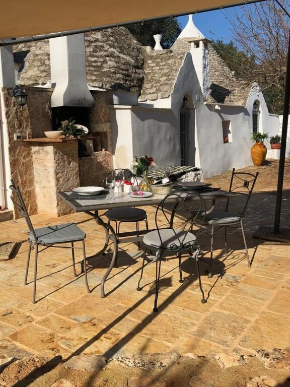 Chateaux Des Trulli سان ميكيلي سالنتينو المظهر الخارجي الصورة